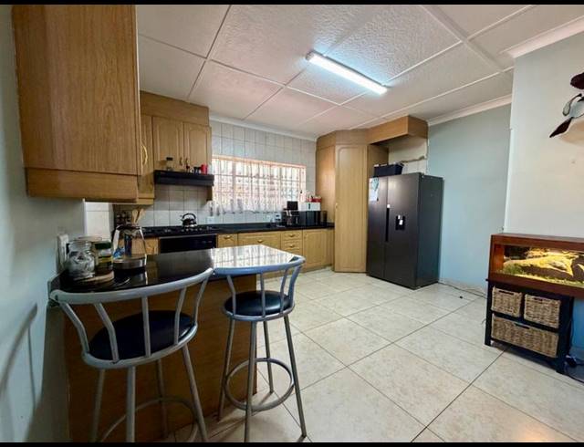 3 BEDROOM HOUSE FOR SALE IN LINMEYER